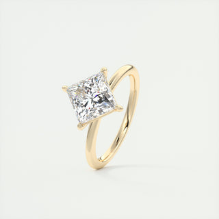 Bague de fiançailles solitaire en diamant East West Princess Moissanite 2CT avec quatre griffes