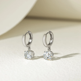 Boucles d'oreilles pendantes en diamants et moissanite à coupe ronde pour femmes