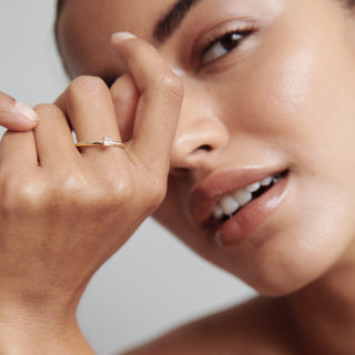 Anillo de compromiso con diamante CVD en forma de princesa de 0,20 quilates y engaste solitario