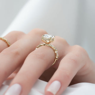 Bague de fiançailles avec halo caché et pavé de diamants CVD taille ovale de 1,0 à 3,0 ct