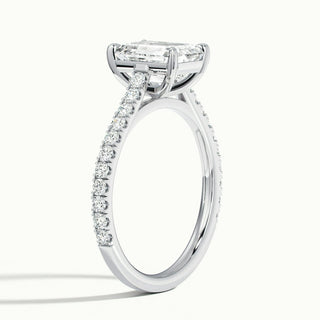 Anillo de compromiso con diamantes de moissanita pavé de talla esmeralda de 1,0 ct