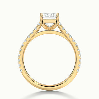 Anillo de compromiso con diamantes de moissanita pavé de talla esmeralda de 1,0 ct