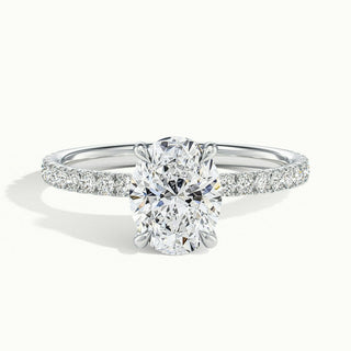 Bague de fiançailles en moissanite avec halo caché de diamants à taille ovale de 1,50 ct