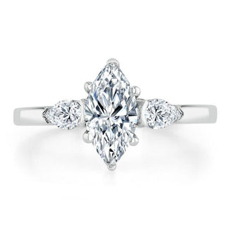 Bague de fiançailles à trois pierres en moissanite taille marquise de 0,75 ct