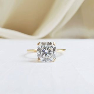 Bague de fiançailles solitaire en moissanite en forme de coussin de 1,60 ct