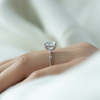 Bague de fiançailles de style halo caché avec diamant CVD taille coussin allongé de 2,0 à 4,0 ct