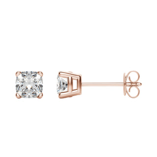 Boucles d'oreilles à tige en forme de coussin avec solitaire en moissanite de 0,50 à 1,0 TCW