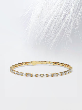 Bracelet tennis en or blanc 14 carats avec diamants et moissanite taille émeraude