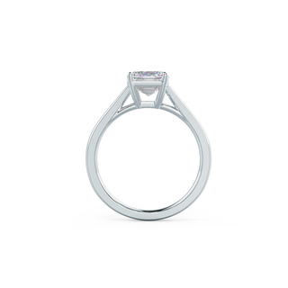 Anillo de compromiso solitario con diamante de moissanita de talla esmeralda engastado en forma de catedral de 1,75 ct