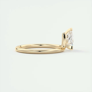 Anillo de compromiso con solitario de diamantes de talla trillón F-VS1 de 1,5 ct