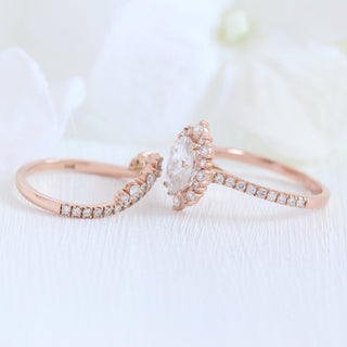 Bague de fiançailles de mariée pavée en forme de diadème avec halo en moissanite à taille ovale de 1,20 ct 