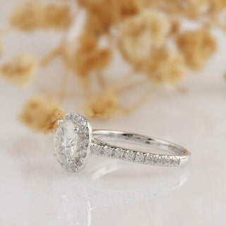 1.0CT Round Brilliant Cut Unique Halo Engagement Ring - ELITE CARAT