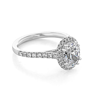 Bague de fiançailles en moissanite halo à taille ovale de 1,33 ct et sertissage à griffes unique 