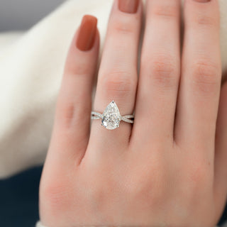 1.0 - 3.0 CT Pear Cut CVD Diamond Twisted Setting Engagement Ring