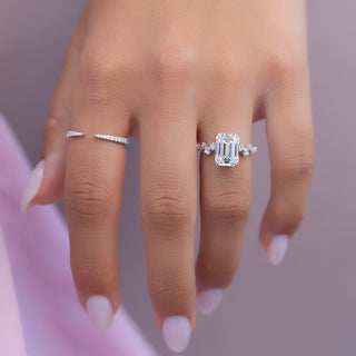 Bague de fiançailles avec halo caché et grappe de diamants CVD taille émeraude de 1,50 à 3,50 ct