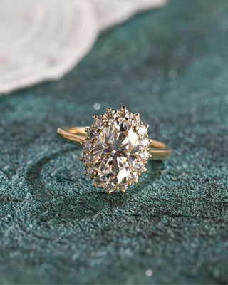 Bague de fiançailles avec halo de diamants ovales CVD de 1,0 à 3,0 ct serti cathédrale