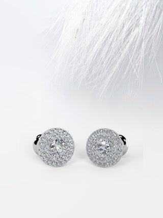 Boucles d'oreilles en diamant à coupe ronde et double halo de moissanite pour femmes 