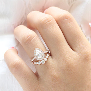 Ensemble de bagues de fiançailles pour mariée avec halo en moissanite taille poire de 1,50 ct 