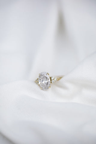 Bague de fiançailles en moissanite ovale de 4,0 ct