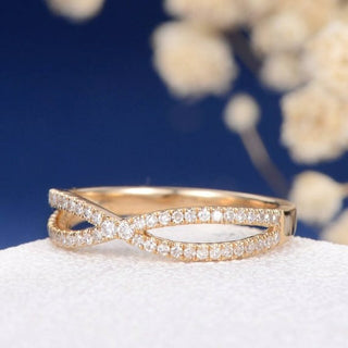 Round Brilliant Cut Split Shank Wedding Band