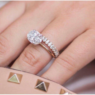 Bague de fiançailles avec solitaire ovale en moissanite de 4,0 ct