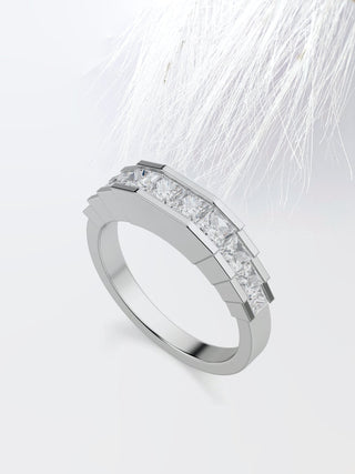 Alliance de mariage en diamants sertis en canal et moissanite taille princesse 