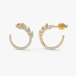 Boucles d'oreilles à tige en diamants taille ronde pour maman