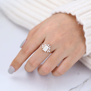 Bague de fiançailles en grappe de moissanite en forme d'émeraude de 1,60 ct