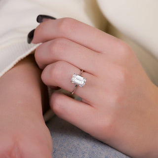 Bague de fiançailles avec halo caché en diamant CVD taille émeraude de 2,0 à 4,0 ct