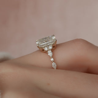 Bague de fiançailles avec diamants taille radiant CVD de 2,0 à 4,0 ct