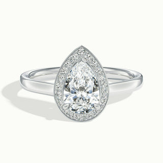 Anillo de compromiso con halo de moissanita y diamantes de talla pera de 1,0 ct