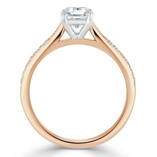 Bague de fiançailles solitaire en moissanite taille Asscher de 1,0 ct avec monture pavée Chanel