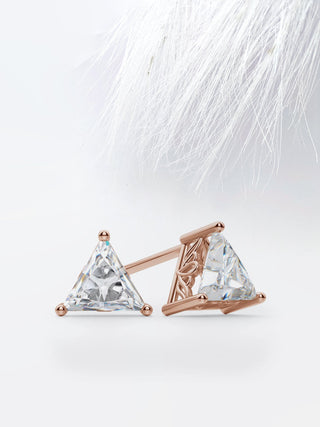 Boucles d'oreilles à tige en diamant et moissanite triangulaires pour femmes 