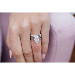 Bague de fiançailles avec solitaire ovale en moissanite de 2,70 ct