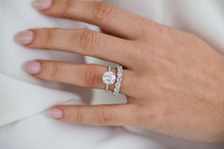 Bague de fiançailles solitaire en moissanite à halo caché de taille ronde de 2,50 ct