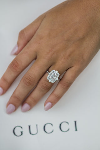 Bague de fiançailles avec halo de diamants en moissanite rayonnante de 3,40 ct