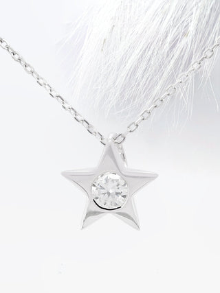 Collier étoile en diamant et moissanite à taille ronde pour femme