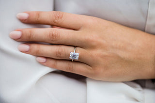 Bague de fiançailles avec solitaire en émeraude et moissanite de 2,60 ct