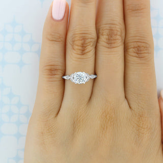 1.0CT Round Cut Vintage Style Moissanite Engagement Ring - ELITE CARAT