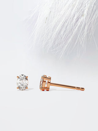 Boucles d'oreilles minimalistes en diamant et moissanite à taille ovale pour femmes 