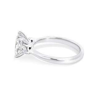 Bague de fiançailles à trois pierres avec diamant CVD radiant de 1,01 à 3,0 ct