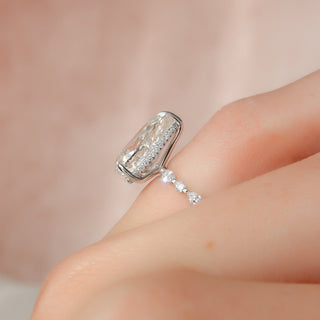 Bague de fiançailles avec halo caché et pavé de diamants CVD taille poire de 1,50 à 3,50 ct