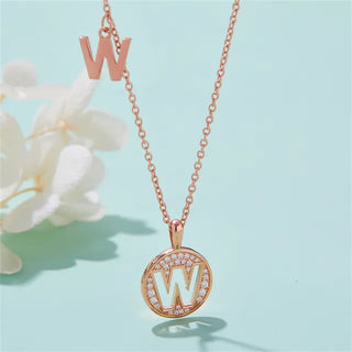 Collar de diamantes de moissanita con la letra "W" para mujer