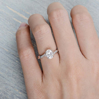 1.20CT Oval Cut Twisted Halo Moissanite Diamond Engagement Ring