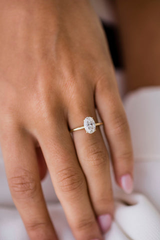 Bague de fiançailles avec solitaire ovale en moissanite de 1,85 ct