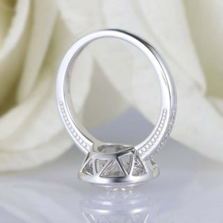 Bague de fiançailles en or blanc 14 carats avec diamants et moissanite ronde de 1,5 ct