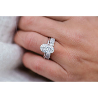 4.0CT Oval Cut 4 Prongs Moissanite Solitaire Engagement Ring - ELITE CARAT