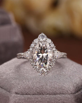 1.50 - 4.5 CT Oval CVD Diamond Halo Pave Setting Engagement Ring