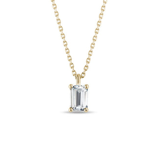 Collier avec pendentif solitaire en diamant et moissanite émeraude de 0,60 ct