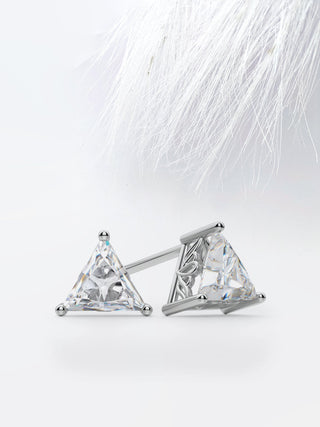 Boucles d'oreilles à tige en diamant et moissanite à coupe triangulaire pour femmes